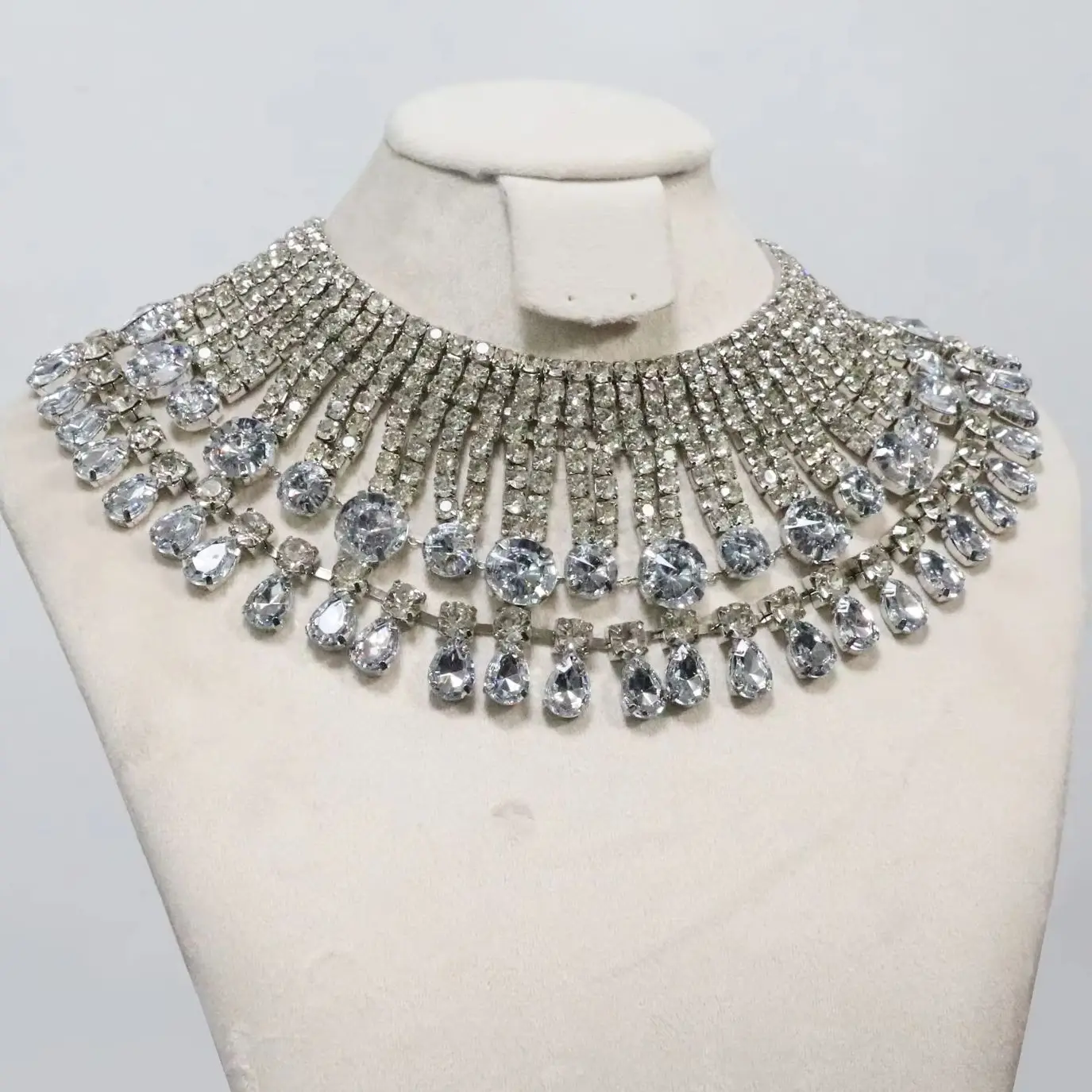 1 Set Extravagante Luxus-Strass-Halskette für Damen, Schmuck für Abschlussball, Hochzeit, Braut, geometrischer Kristallkragen, Accessoires – Detail 5