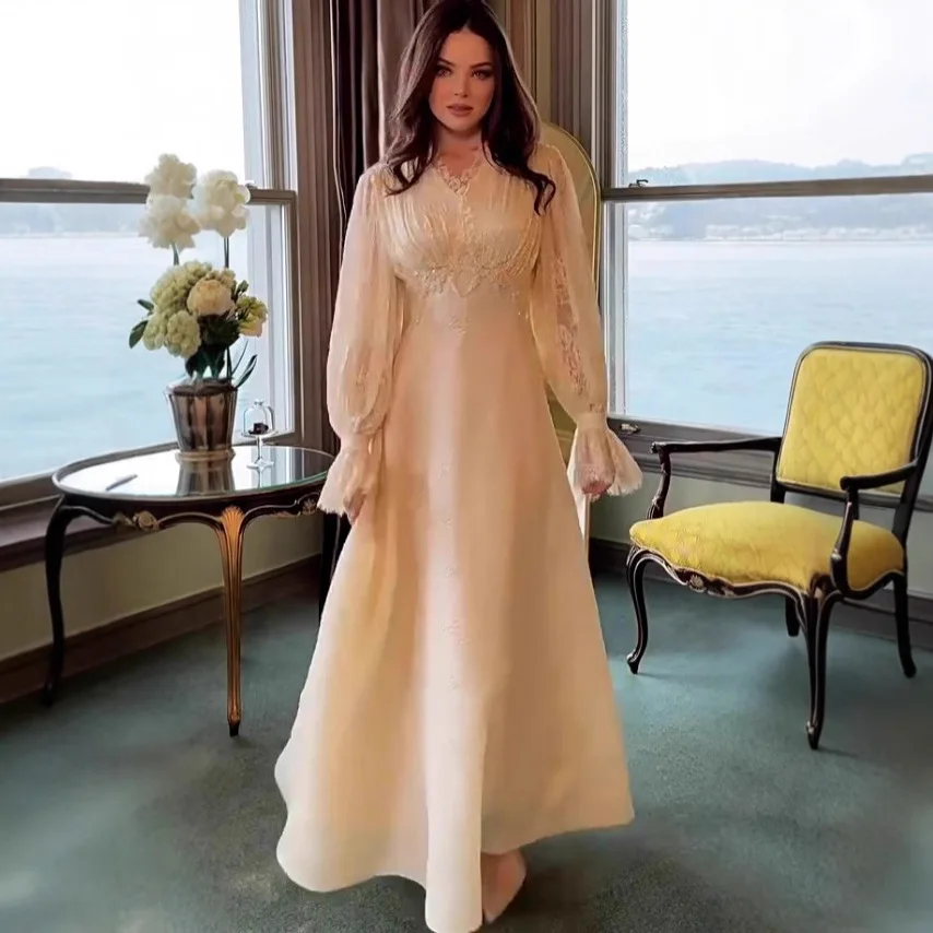 

2025 Spring Solid Color Court Style French Retro Daughter Temperament Charming Dress
