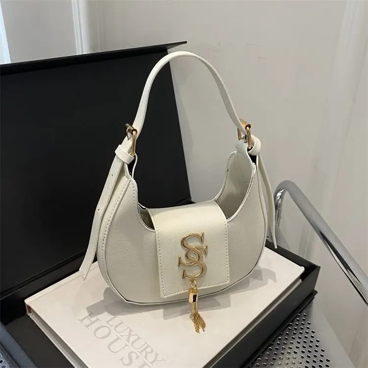 

2026 SS Women‘s Cloud Dancer White Underarm Bag, Vintage Quilted Soft Leather Shoulder Purse, Multi-way Tote for Casual Dating