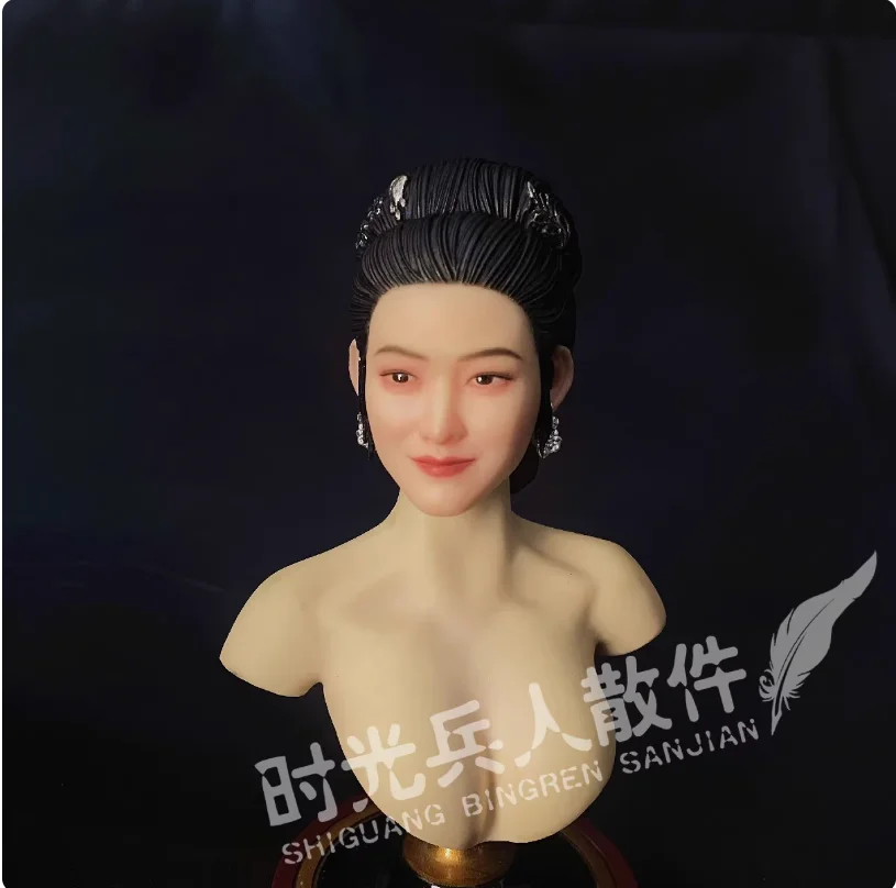 

HEBE STUDIO x HAOYU TOYS EH24001 1/6 Female Soldier Pan Jinlian Head Carving Top Model Fit 12'' Action Figure Body In Stock