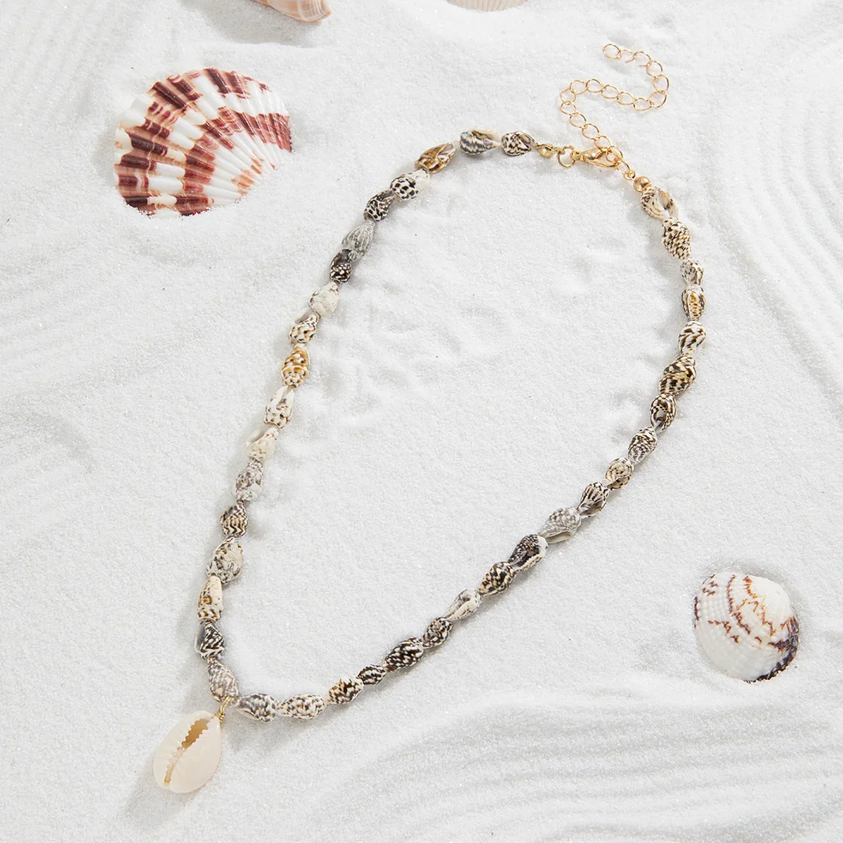Kalung Manik-manik Keong Kerang Pantai Bohemian untuk Wanita Hadiah Perhiasan Pesta Liburan Choker Manik-manik Kerang Gaya Laut Musim Panas