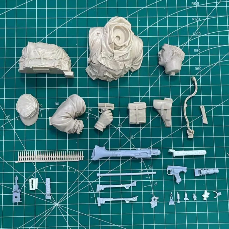 Kit modello busto in resina pressofusa in scala 1/10 Statua del cacciatore di montagna dell'esercito tedesco della Seconda Guerra Mondiale smontato e non verniciato