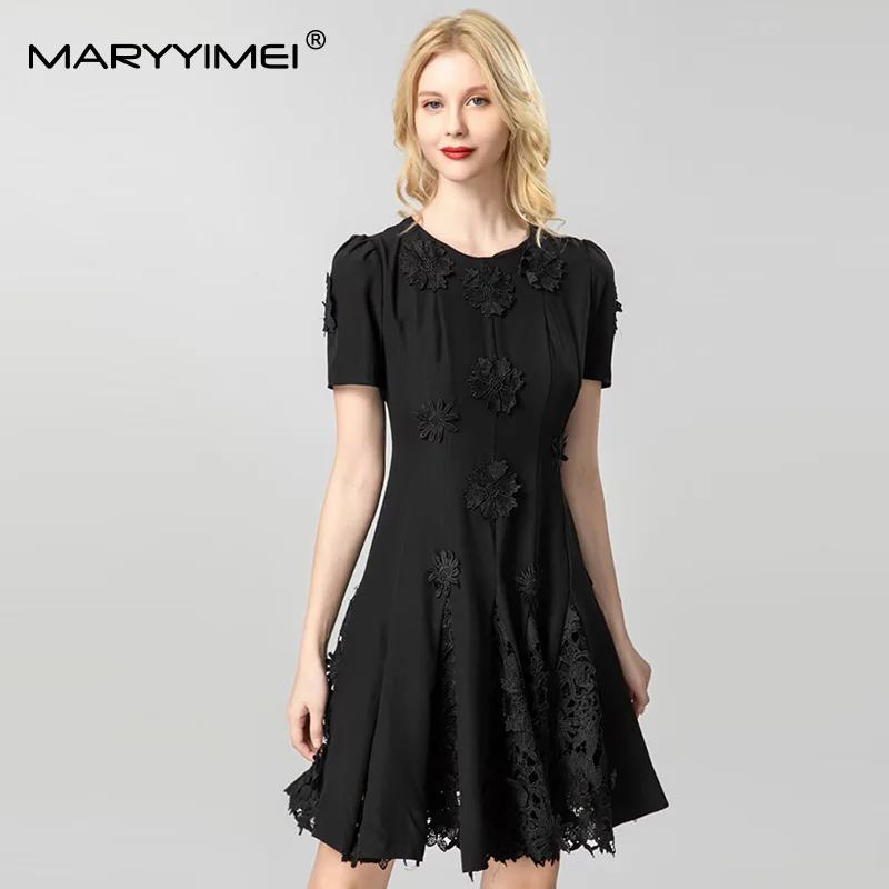 

MARYYIMEI Solid Short-Sleeved Slim Midi Dress For Women Lace Splicing Hollow Out Appliques Fashion Party Dresses