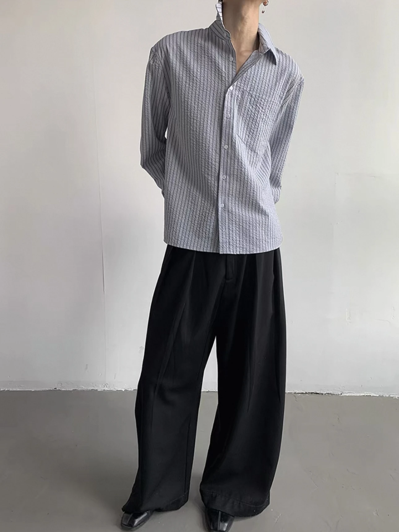 

Casual Striped irt Men's Women's Loose Summer Vaion Sun Protection Long Sve Button up irt Korean Sle Pleated Design