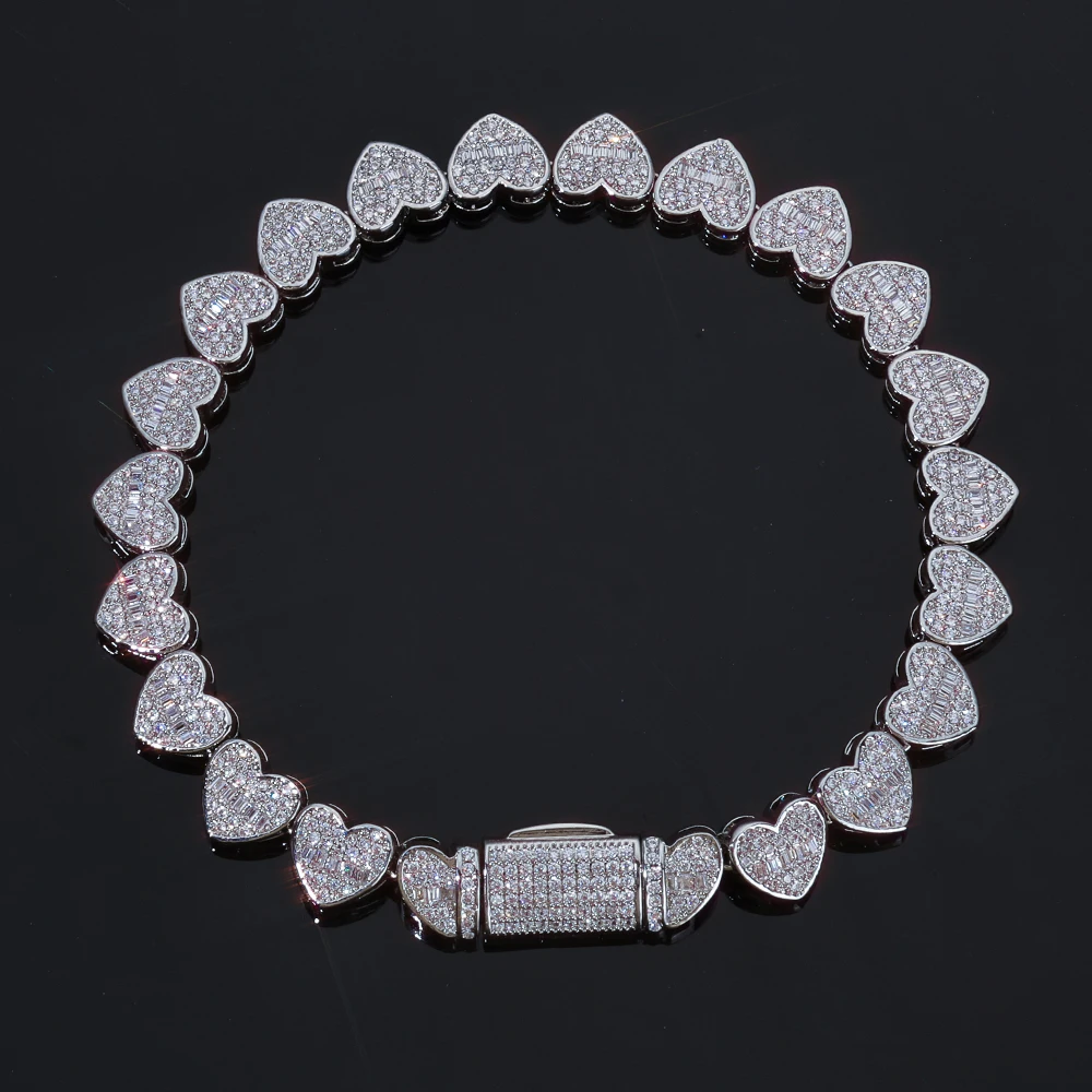 

Hip Hop Style 8mm Heart Shaped Design Cuban Bracelet Mixed With 5A Cubic Zirconia Iced Brass Sparkling Diamonds High End Jewelry