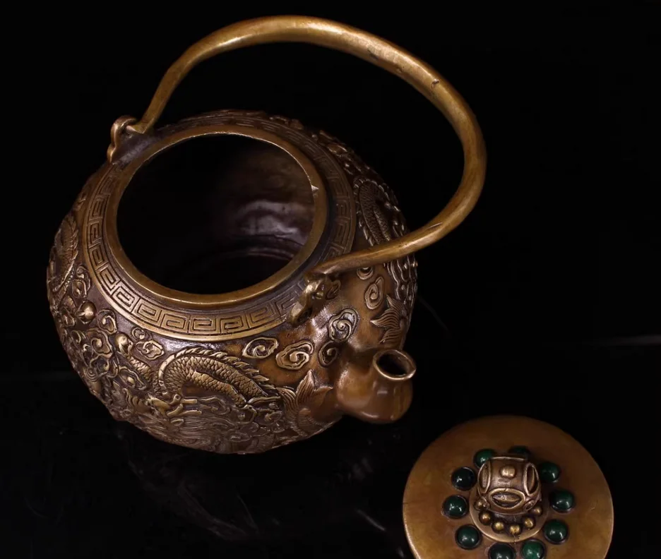 Hand-made teapots and tea sets