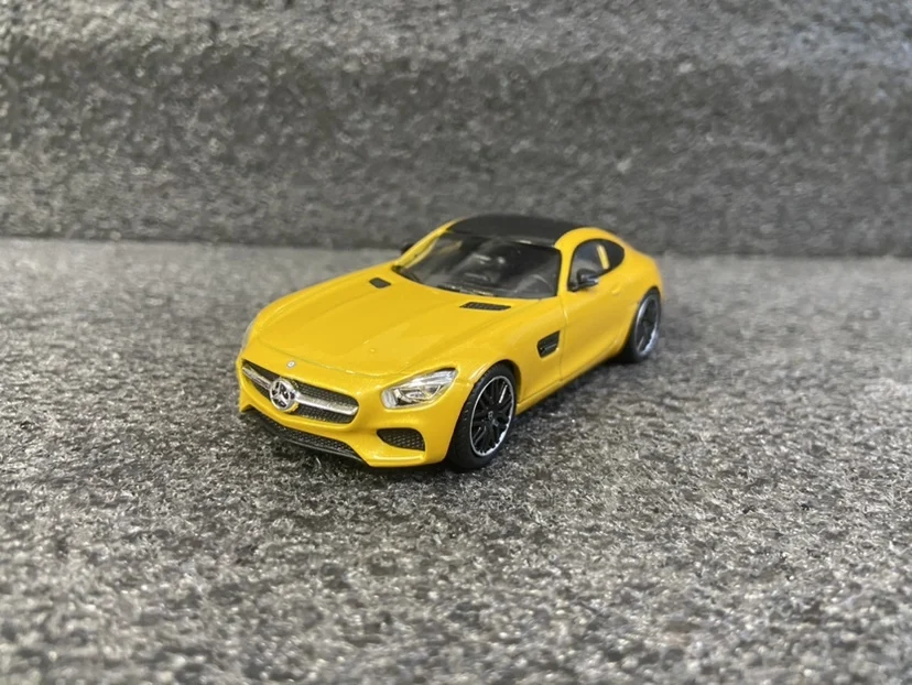 

1/43 Original New Arrival Special Price Diecast Metal German Two-door GT Sports Car Model Furniture Display Collection Toys