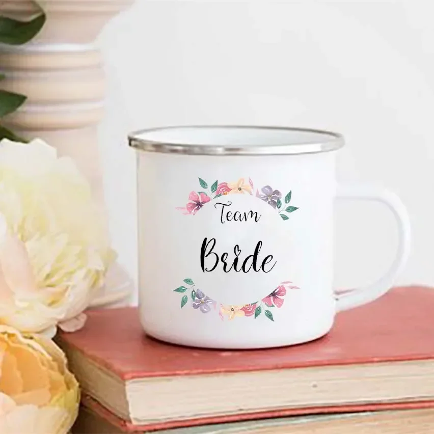 Creative Maid of Honor Handle Mugs Team Bride Print Enamel Mug Bachelorette Shower Party Coffee Wine Cup Wedding Bridesmaid Gift