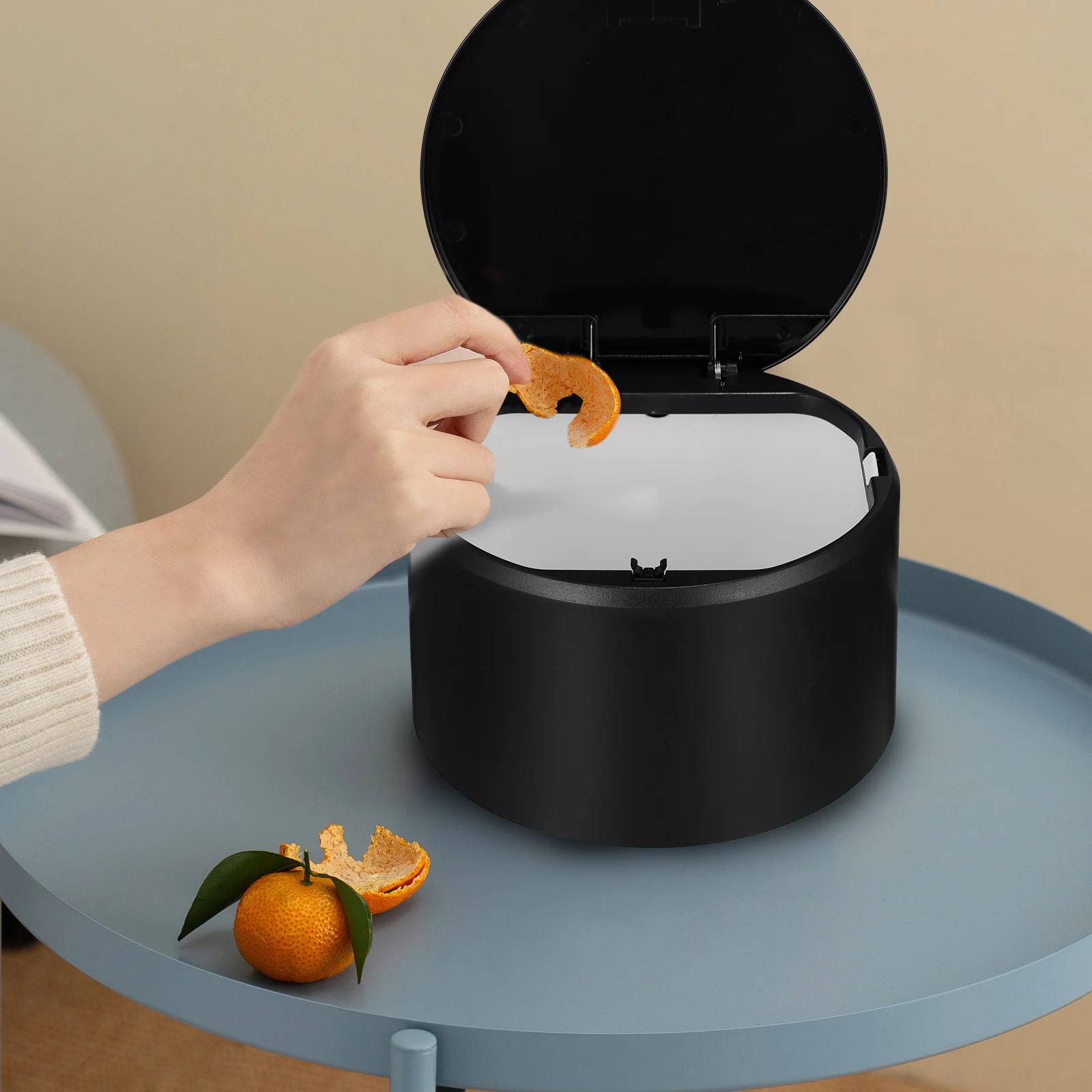 

Mini Trash Can Desktop Garbage Bins Plastic Easy Open Lid Design Suitable Bedroom Living Room Kitchen Office Waste