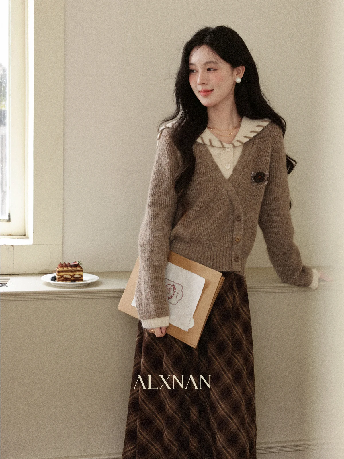 ALXNAN-suéter de lana caqui para mujer, suéter de punto elegante de manga larga con costuras, jerséis holgados para otoño para mujer L57317