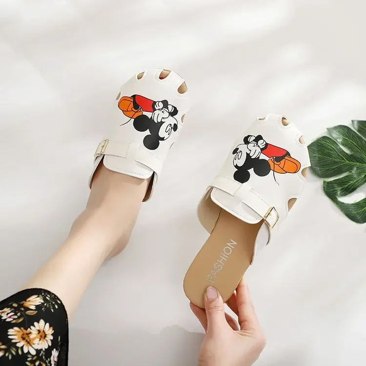 Disney cartoon Mickey slippers female summer new wild fashion beach shoes flat sandals students Baotou half drag