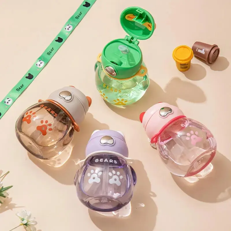 450ML Children\'s Water Cup Bear Shape Summer Portable Student Cup Kindergarten and School Cute Baby Straw Cup