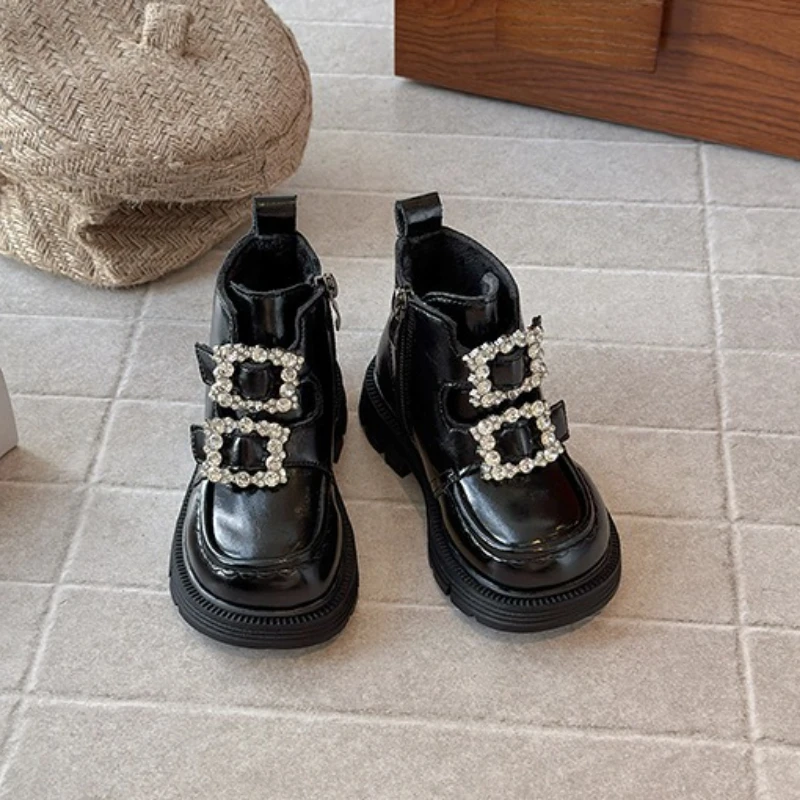 

2025 детские короткие сапоги принцессы для девочек, осенне-зимняя новая модная нескользящая универсальная обувь в корейском стиле с мягкой подошвой