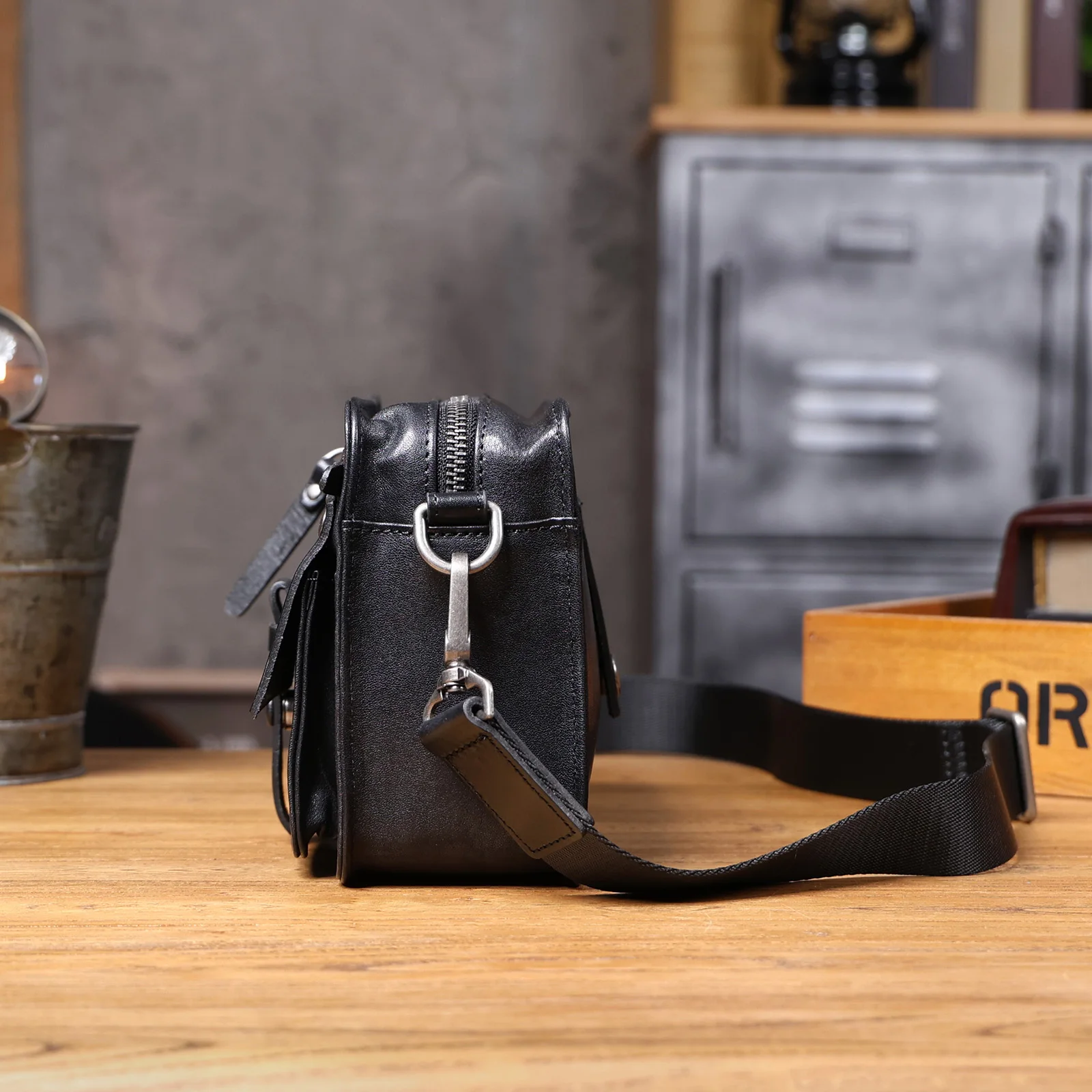Vintage-Umhängetasche für Herren aus hochwertigem Rindsleder, modische Casual-Crossbody-Tasche, pflanzlich gegerbte Echtleder-Schultertasche – Detail 14