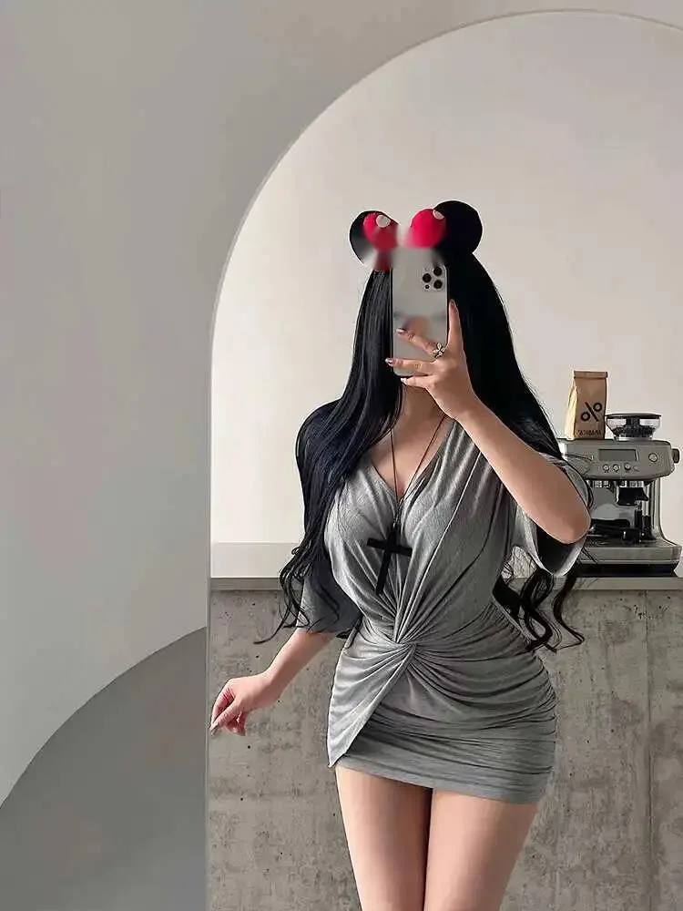 퓨어 디자이어 섹시 브이넥 트위스트 주름 허리 팩 힙 드레스 우아한 짧은 치마 브이넥 티셔츠 드레스 ZP61