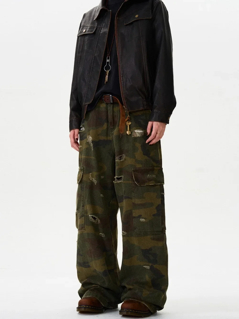 Tung Sung Vintage Camouflage Ripped Cargo Pants Casual Overalls Men's and Women's Harajuku Tactical Pants