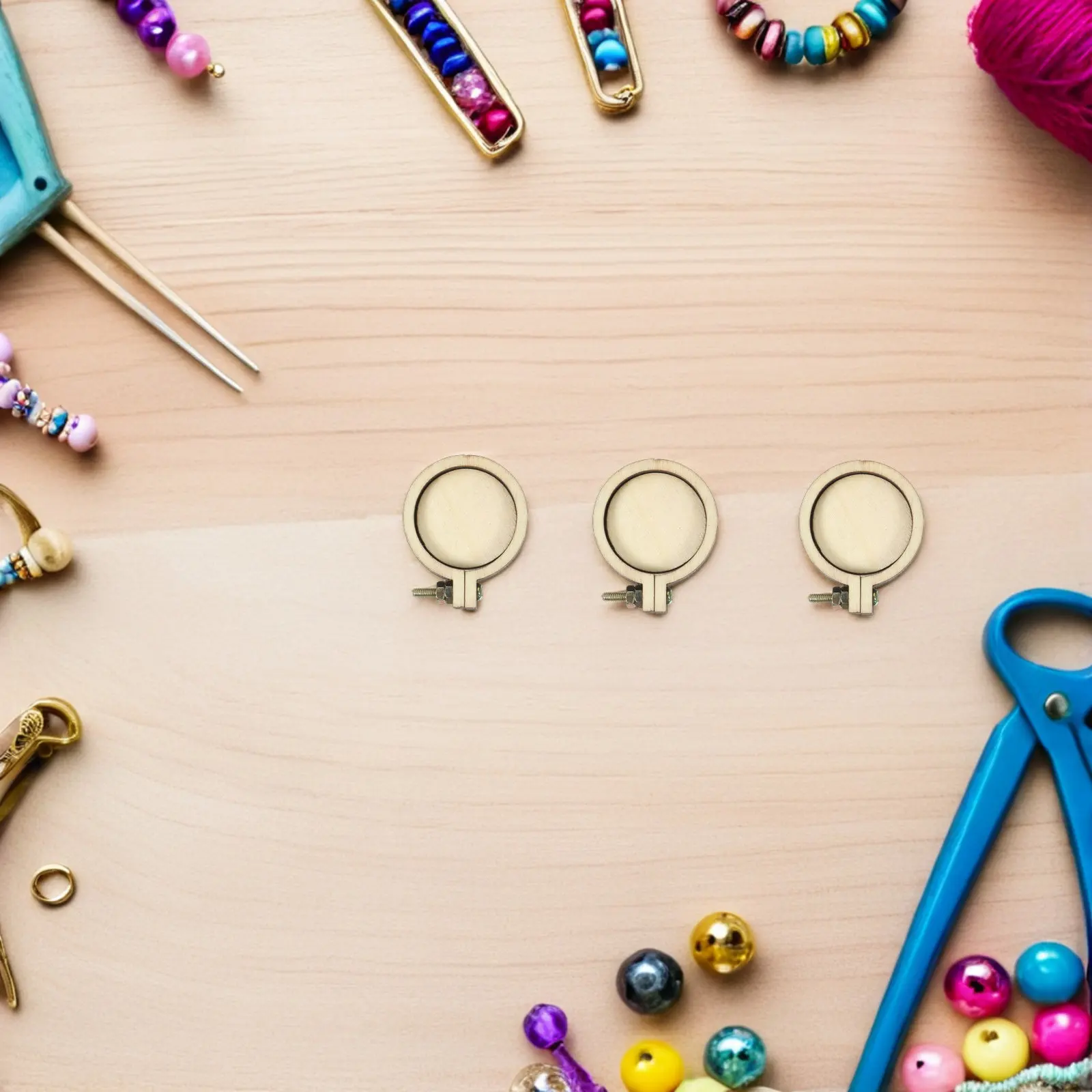 

18Pcs Wood Mini Embroidery Hoop Pendant Round 2.5cm Small Sewing Frame Hoop for Jewelry Craft DIY Accessories Embroidery Frames