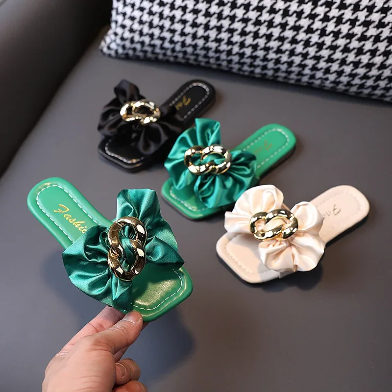 Children's Cute Girls Slides Beach Slippers with Metal Satin Bow Flat Kids Fashion Green Open-toe Outdoor Summer Slippers Sweet