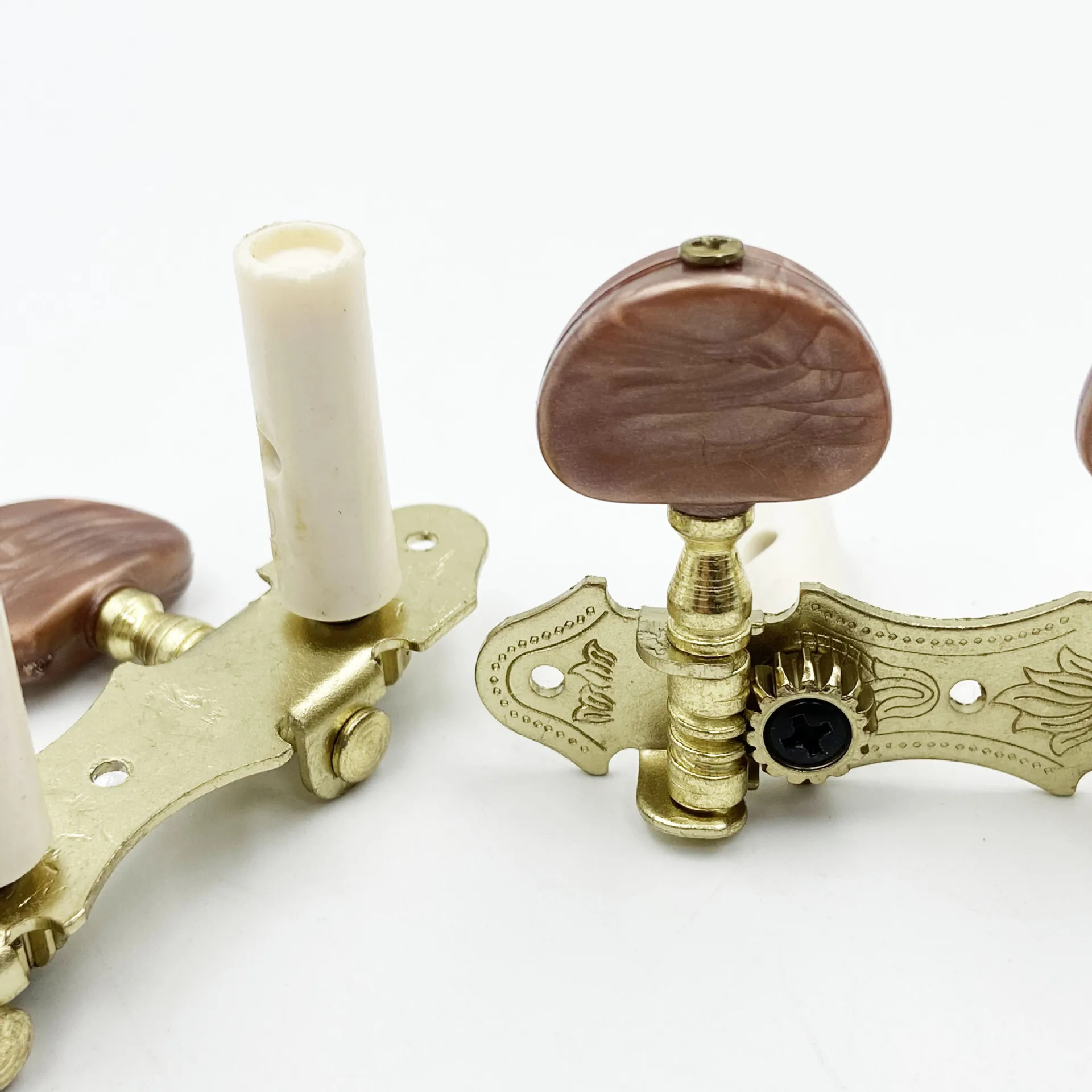 Classical Guitar 3-in-Line Gold Plated Semi-Circular Red Agate Head Plastic String Pegs Tuning Pegs Guitar Machine Heads Tuners
