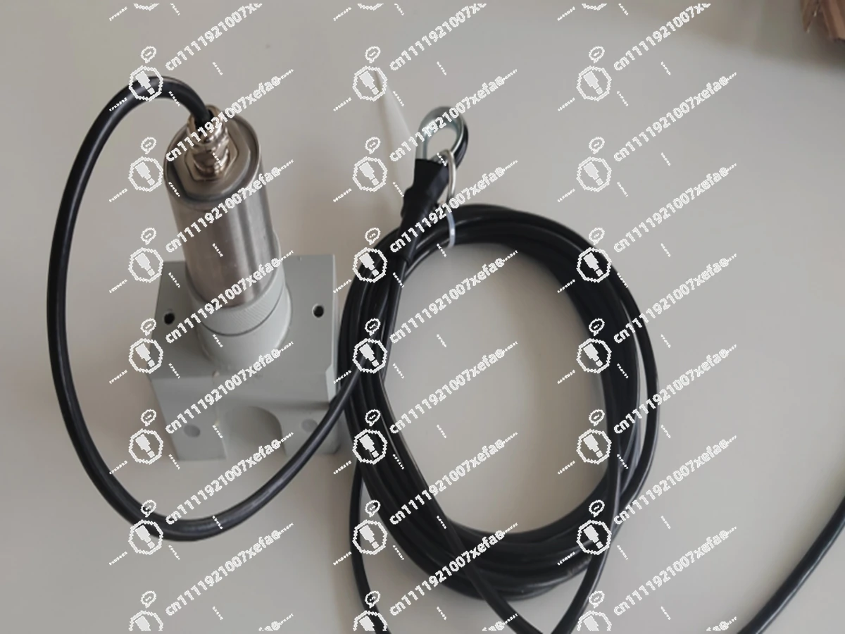 Wired load and displacement integrated dynamometer