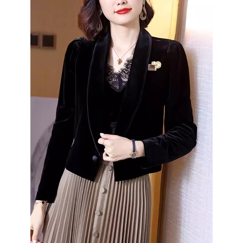 ชุดสูทกำมะหยี่สีทอง เสื้อแจ็คเก็ตสั้นสำหรับผู้หญิง เสื้อคลุมสั้นแฟชั่นสีดำแบบลำลองรุ่นใหม่