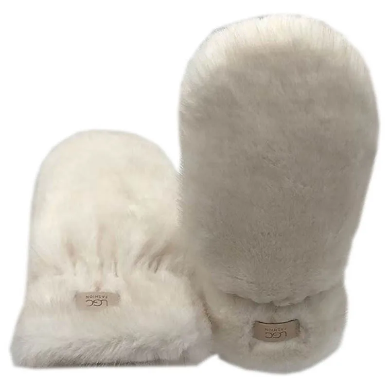 

Новые модные плюшевые варежки для женщин зимой с функцией сенсорного экрана стильные для вождения, сохраняющие тепло.