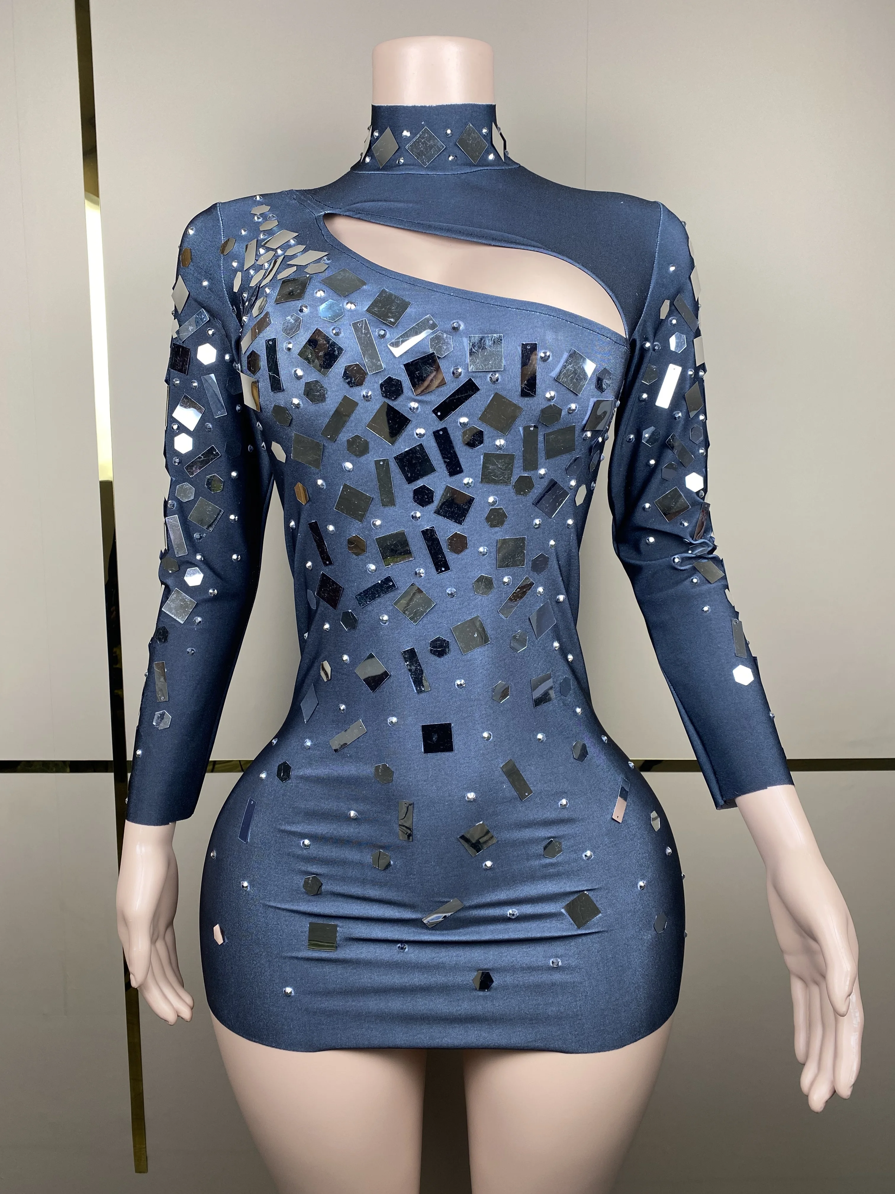 New Stvle Autumn Female Sequins Long SleeveSexy Perspective Bodycon Mini Dress BandageNightclub Party Celebrate Dress D035