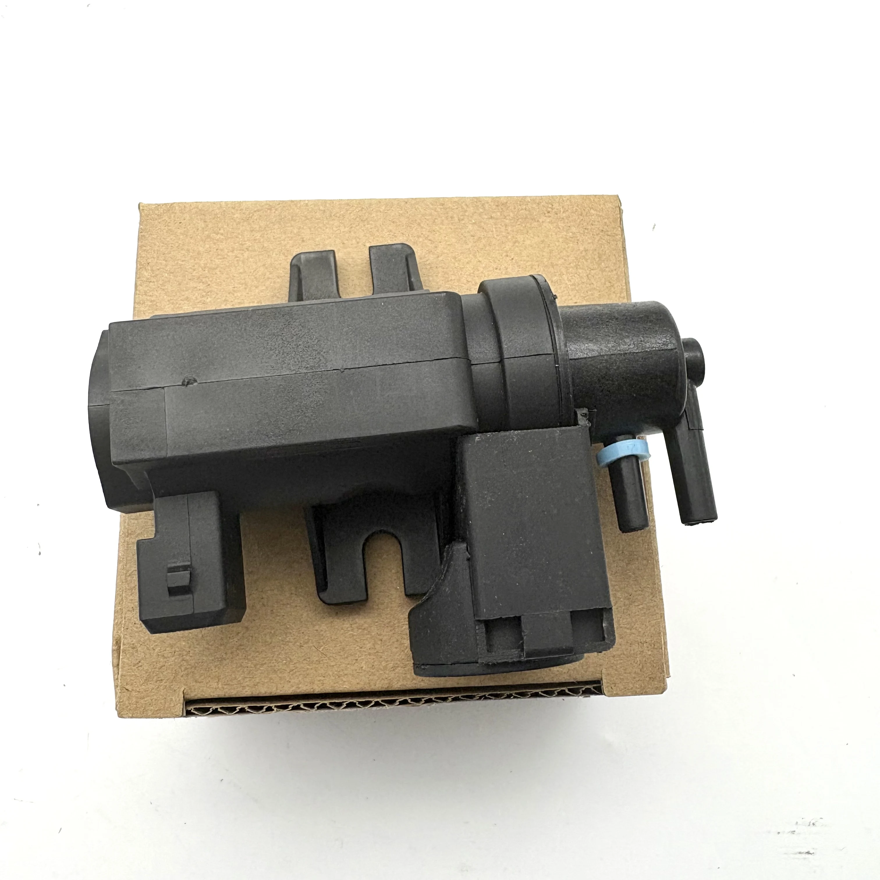 Boost-Magnetventil für BMW S63 N20 N55 135I 320I 535I 550I 750I Alpina B6 B7 M5 M6 X3 X5 Z4 OE 11747626351 – Detail 4