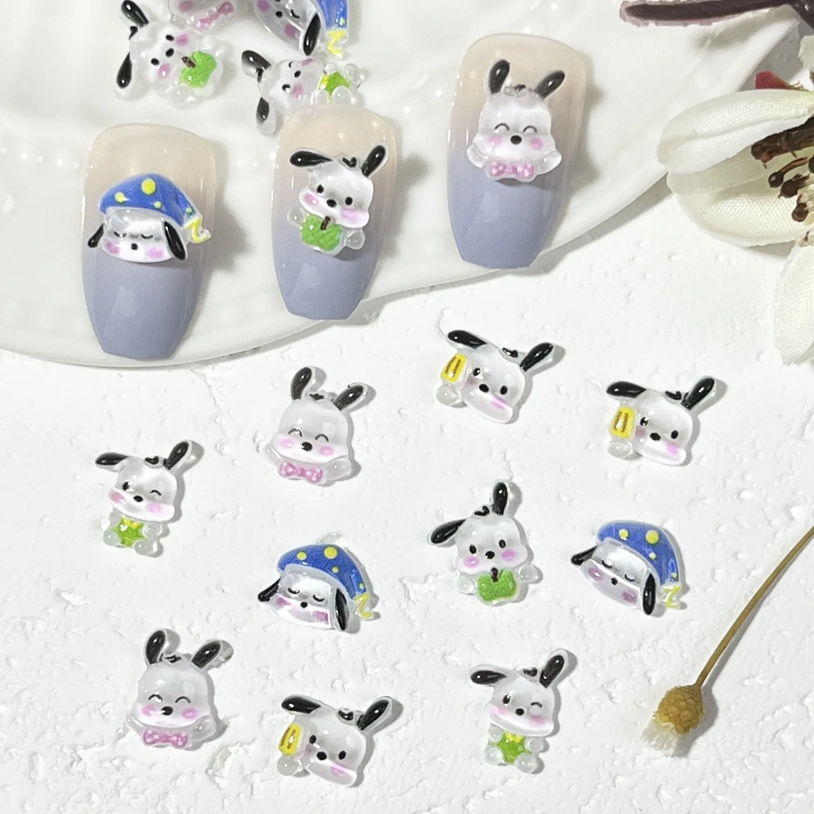 100 szt. Zestaw do zdobienia paznokci Pochacco - 3D Mini Cartoon Charms z żywicy do manicure Kawaii DIY