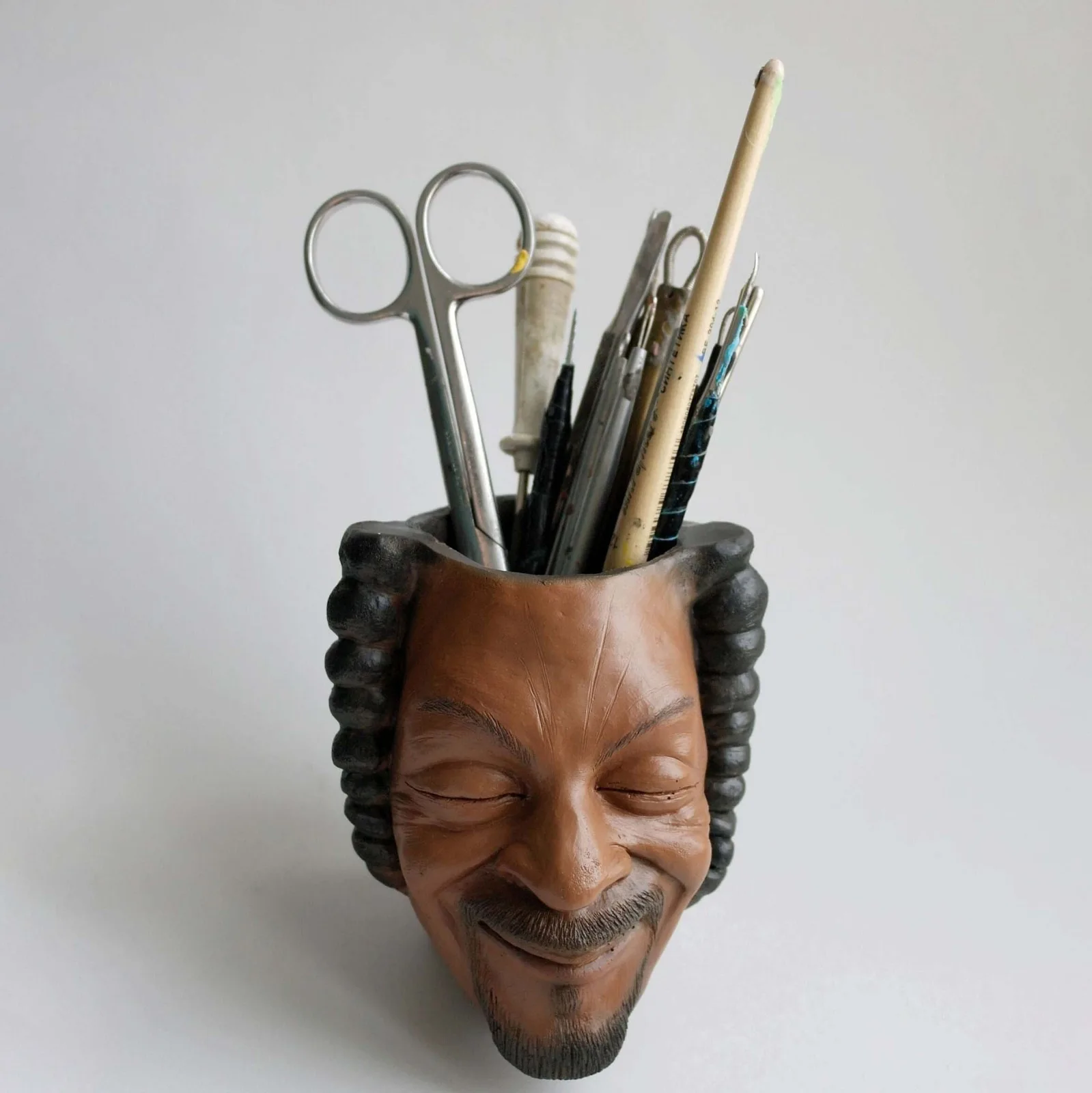 Rapper Snoop Dogg Flower Pot Human Face Vase Man Human Smile Face Planter Pot Pen Pencil Holder Desktop Home Garden Decor