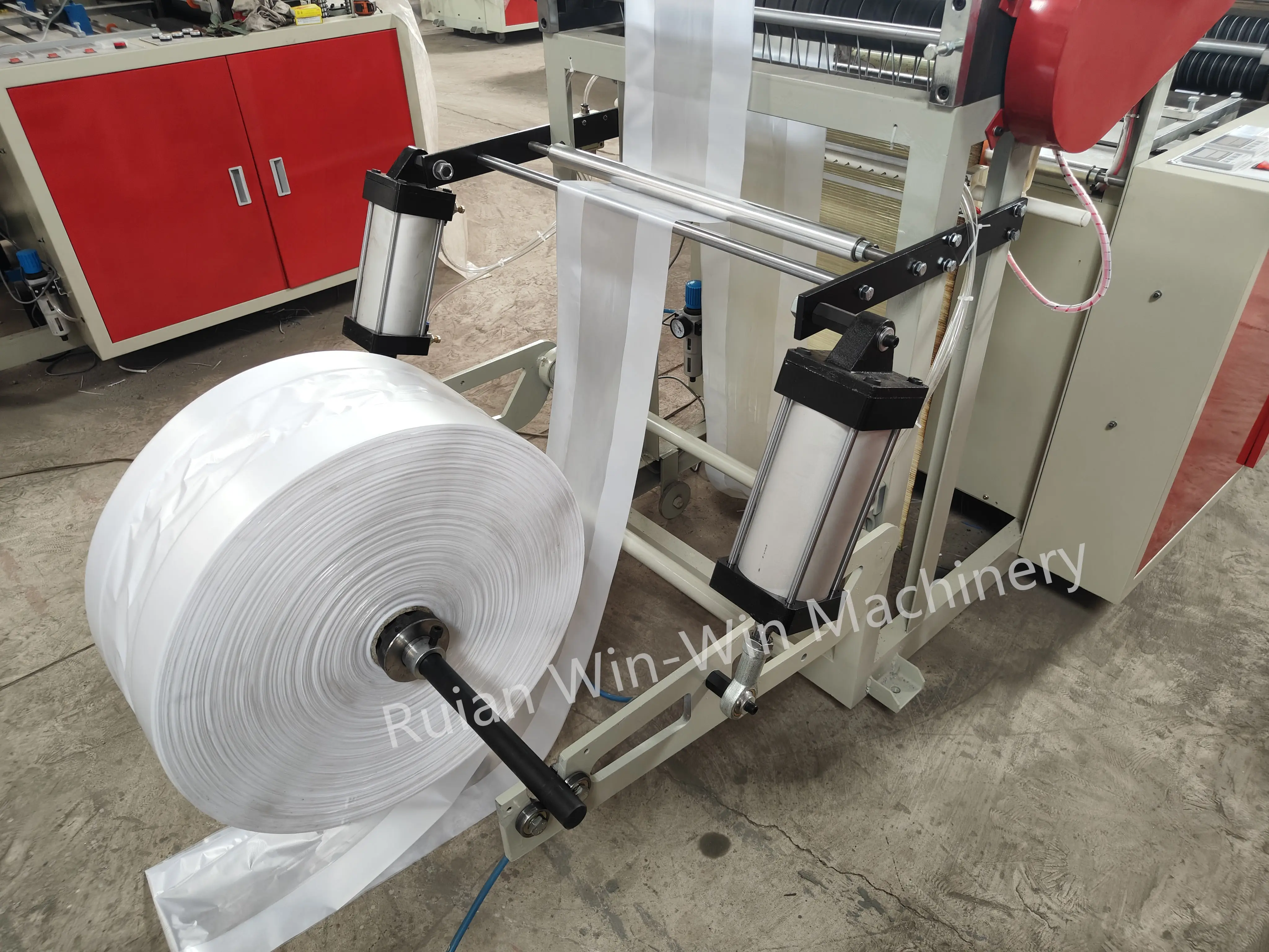 DFR600  PE Plastic Hot Sealing Hot Cutting Bottom Sealing T-shirt Bag Making Machine