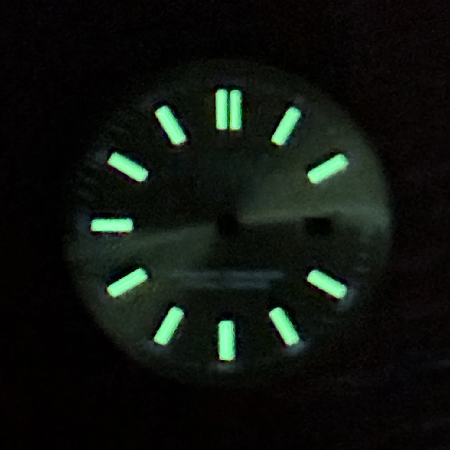24.5mm High Quality S Logo Sunburst Dial Suitable For NH05 Movement Green Luminous Ladies' Watch Modification Accessories