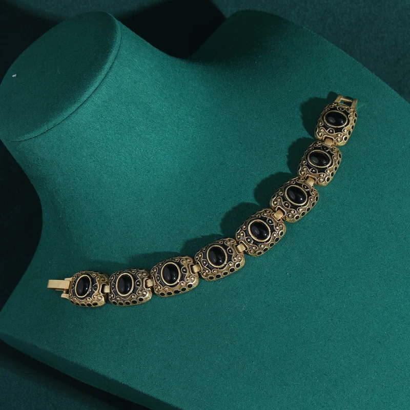 Black Agate Vintage Bracelet Woman Oval Bangle Antique Gold Color Carving Square Wrist Jewelry Accessories Retro 2025 Trend