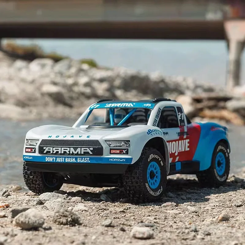 Simulazione telecomandata a scala intera 2.4G senza spazzole Piccolo Mojave a quattro ruote motrici Deserto Modello di carta corta fuoristrada ad alta velocità