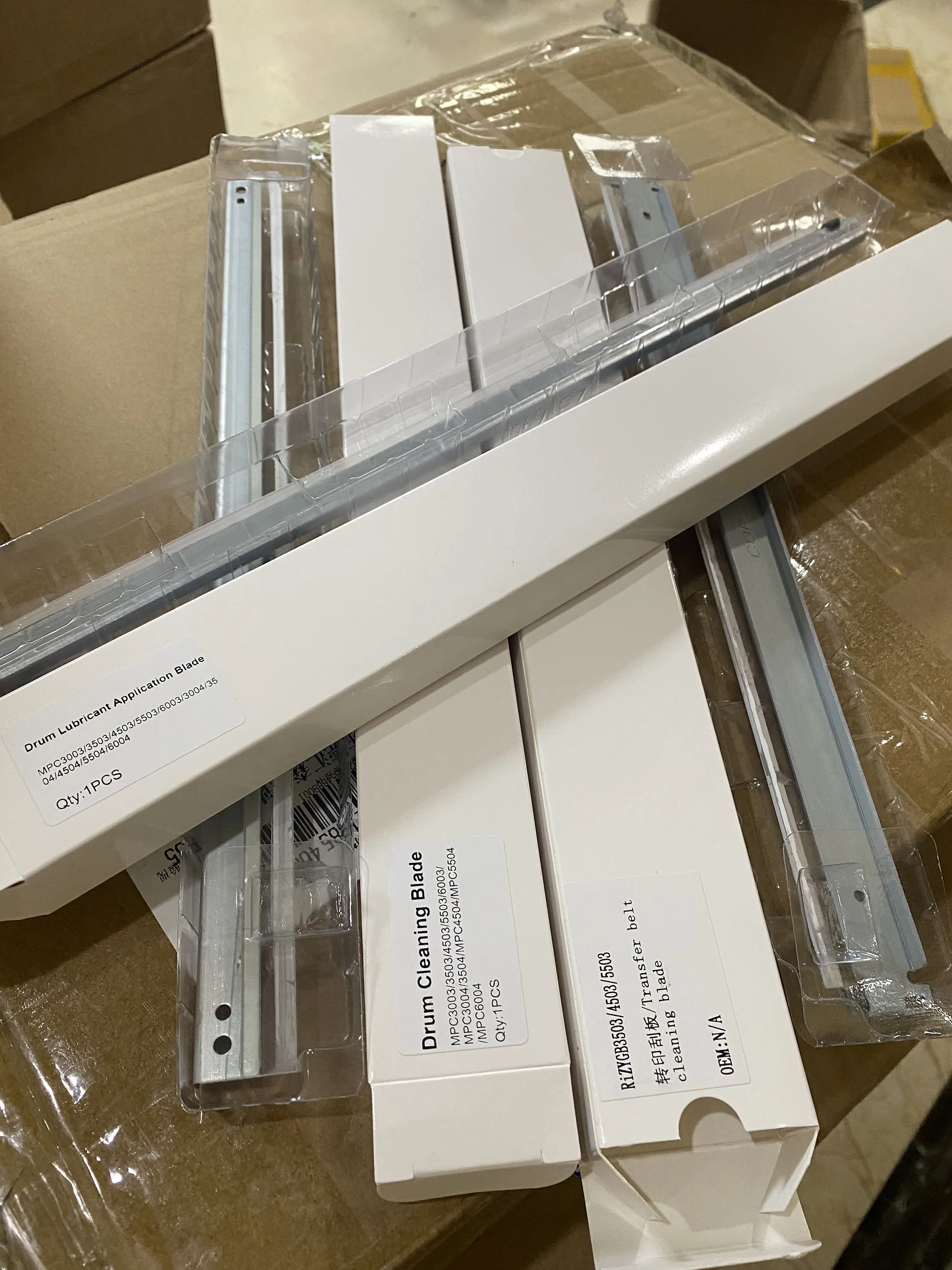 

Чистящее лезвие для RICOH C3003 C3503 C4503 C5503 C3004 C3504 C4504 C5504 C6004 MPC 3003 3503 4503 5503 3004 3504 4504 Набор барабанов