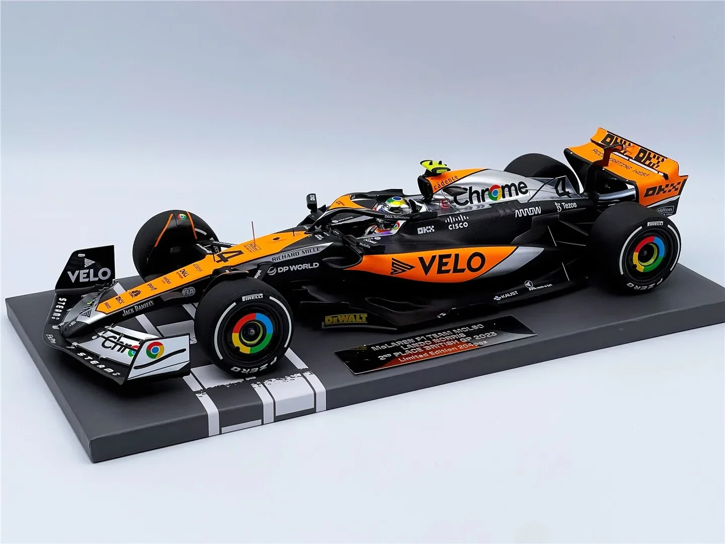 Minichamps 1:18 F1 MCL60 Norris Britain 2023 Simulation Limited Edition Resin Metal Static Car Model Toy Gift