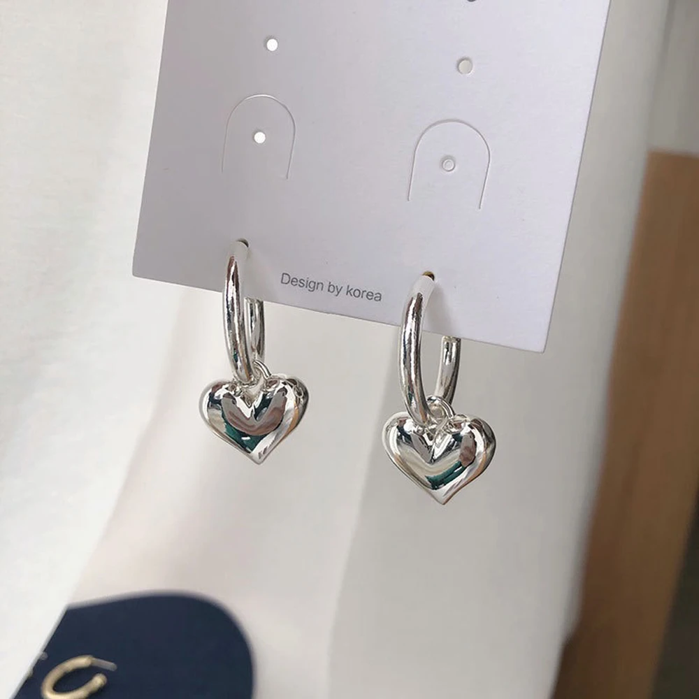 Vintage Love Earrings New Tide Harbor Wind Heart Earrings Female Personality Buckle Simple Temperament Ear Loops Jewelry