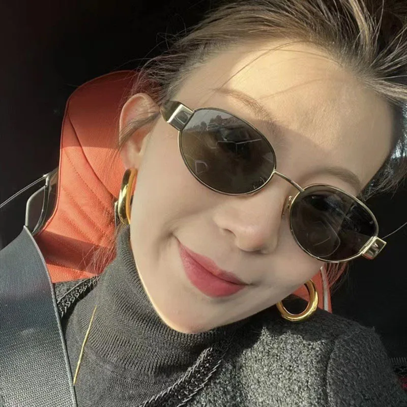 

2026 Новые роскошные солнцезащитные очки в металлической оправе для женщин, классические овальные и круглые оттенки в стиле ретро, модные женские солнцезащитные очки унисекс