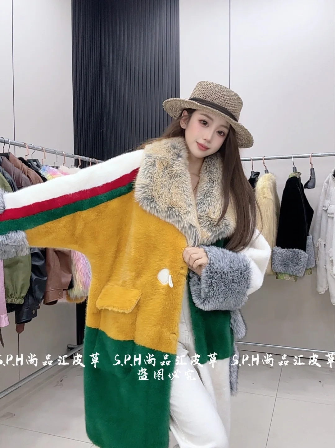 Modern Faux Fur Coat for Women Winter Fashion Show Style Light Luxury Fur Collar Loose Faux Fur Coat Jackets for Women 2025