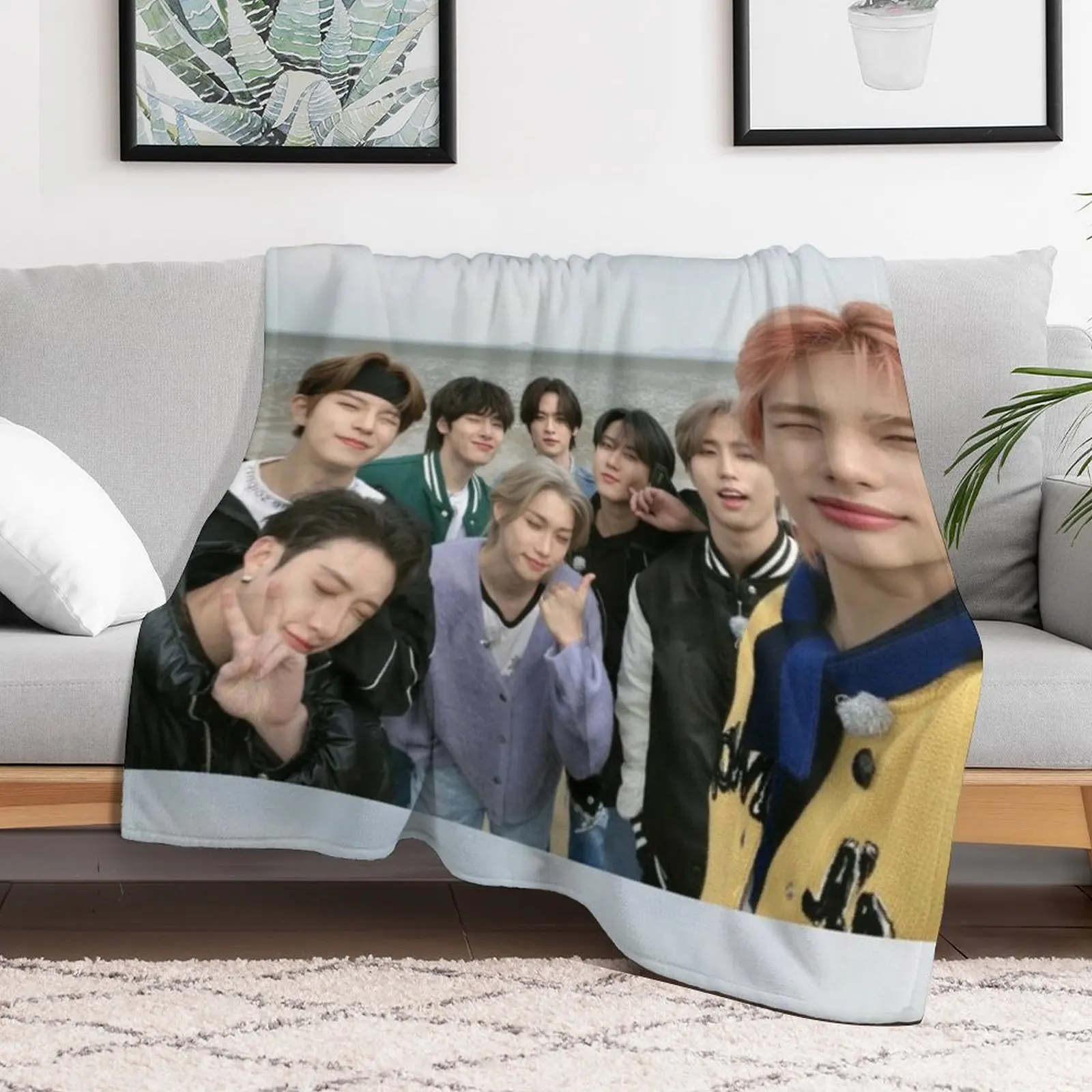 Stray Kids 5-STAR SKZ comeback 2023 poster bang chan lee know changbin hyunjin han felix seungmin jeongin kpop Throw Blanket