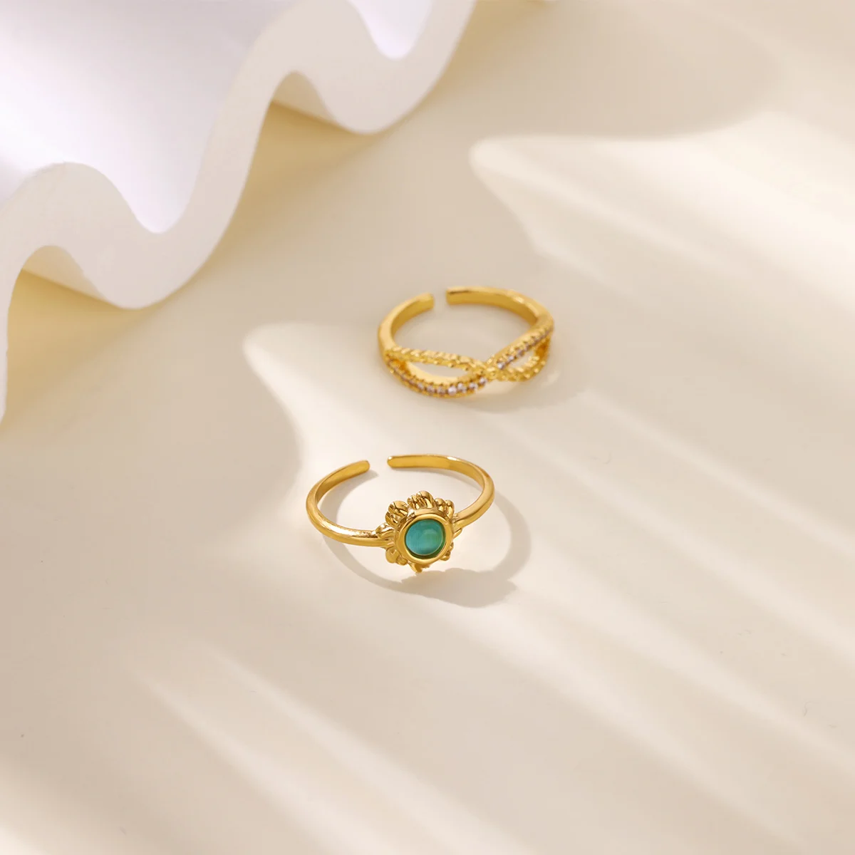 Anéis abertos de zircônia clássicos para mulheres homens cor dourada anéis de sol de aço inoxidável moda versátil acessórios de joias de dedo