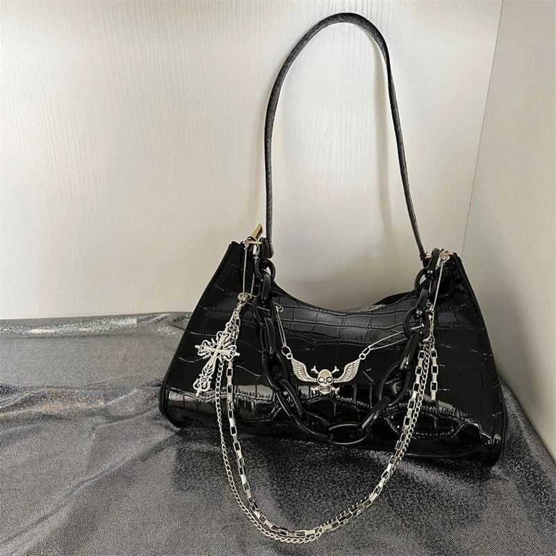 Gothic Dark Punk Unterarmtasche mit Totenkopf Umhängetasche Y2k Kette Krokodilmuster Umhängetasche Koreanische beliebte ästhetische Taschen – Detail 10