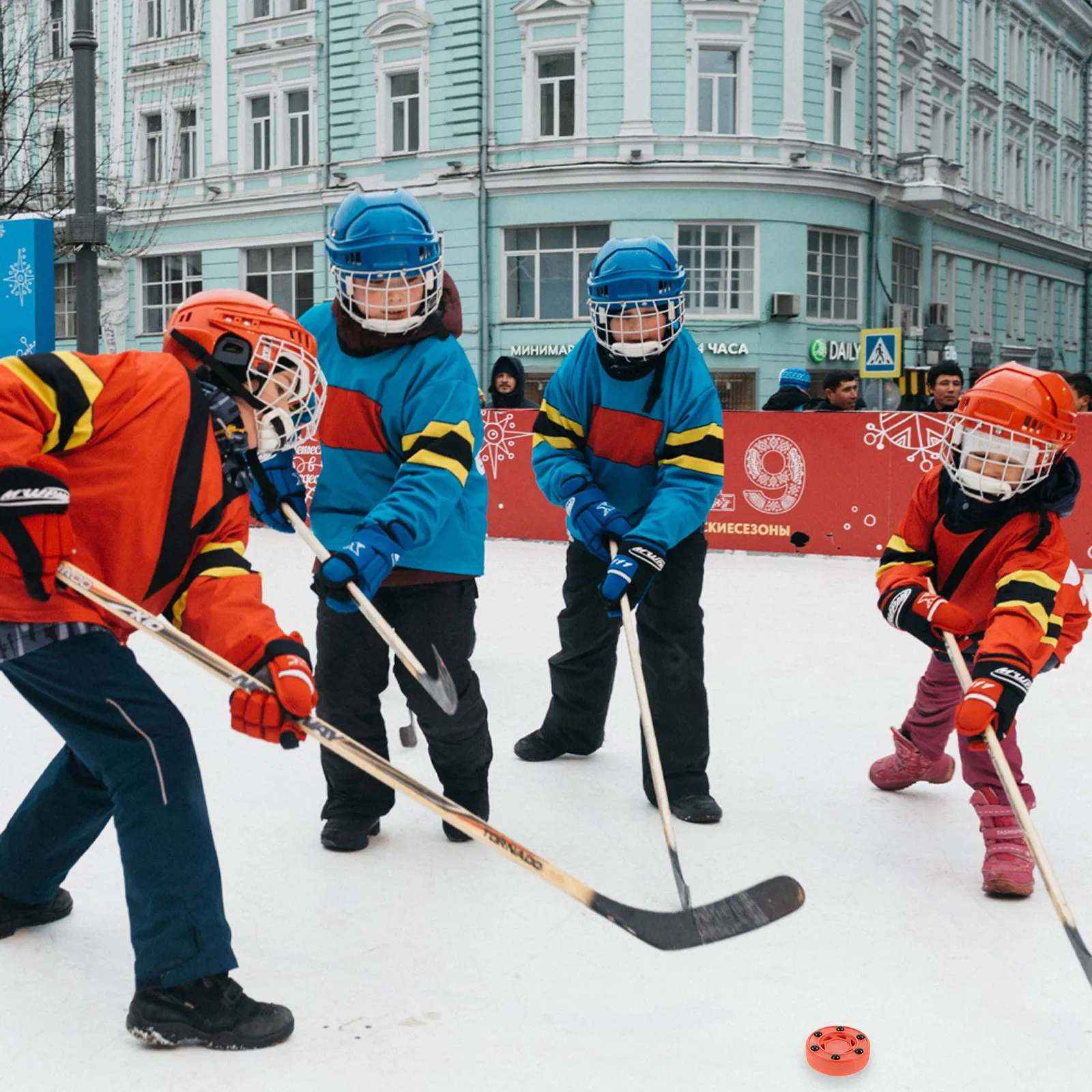 

Training Roller Hockey Game Puck Professional Street Hockey Puck for Indoor Outdoor Courts Ice Rinks Concrete Wood Surfaces Fast