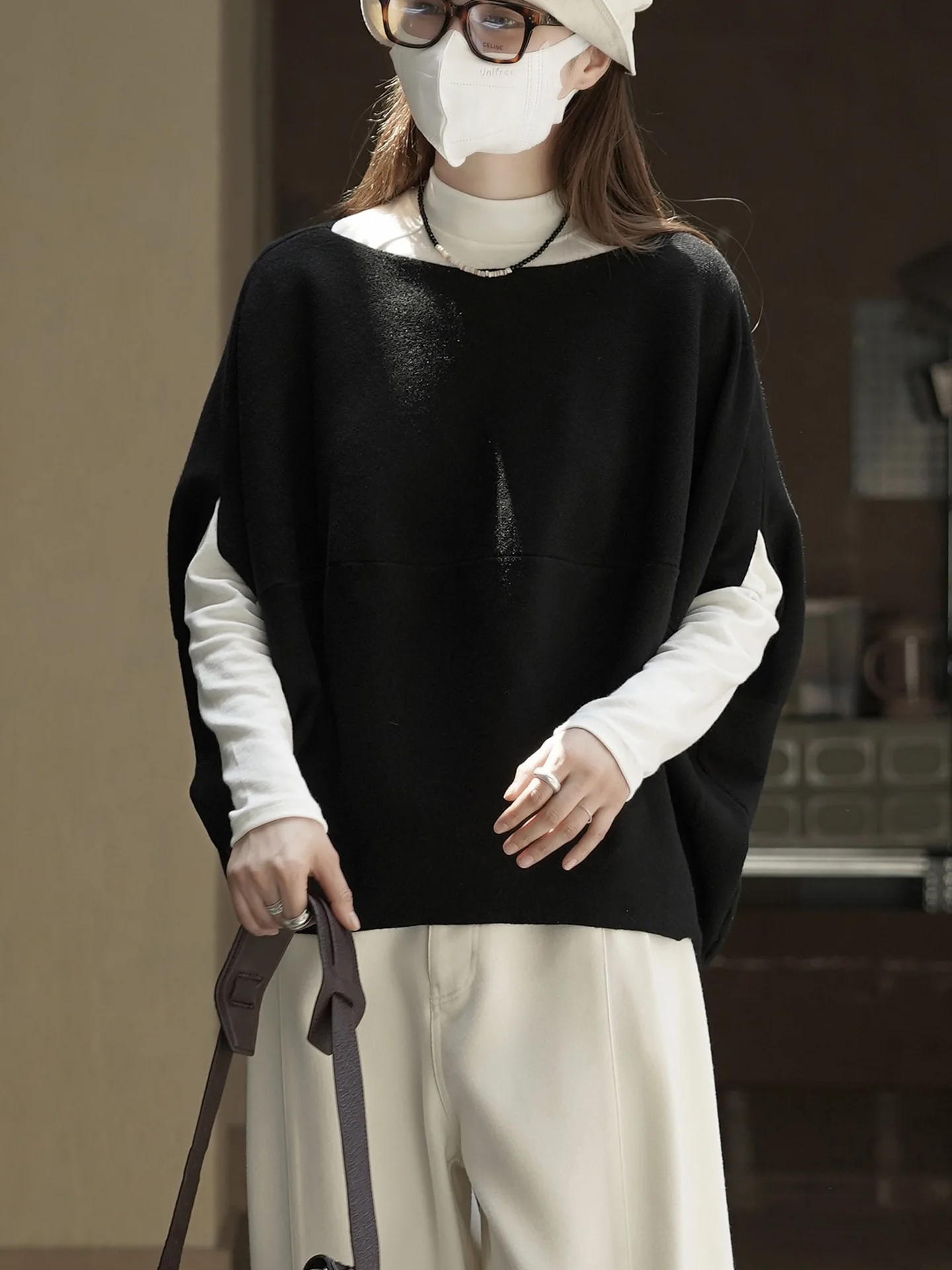 

Fashionable and relaxed round neck one-piece sleeve loose sweater soft and skin friendly top for women