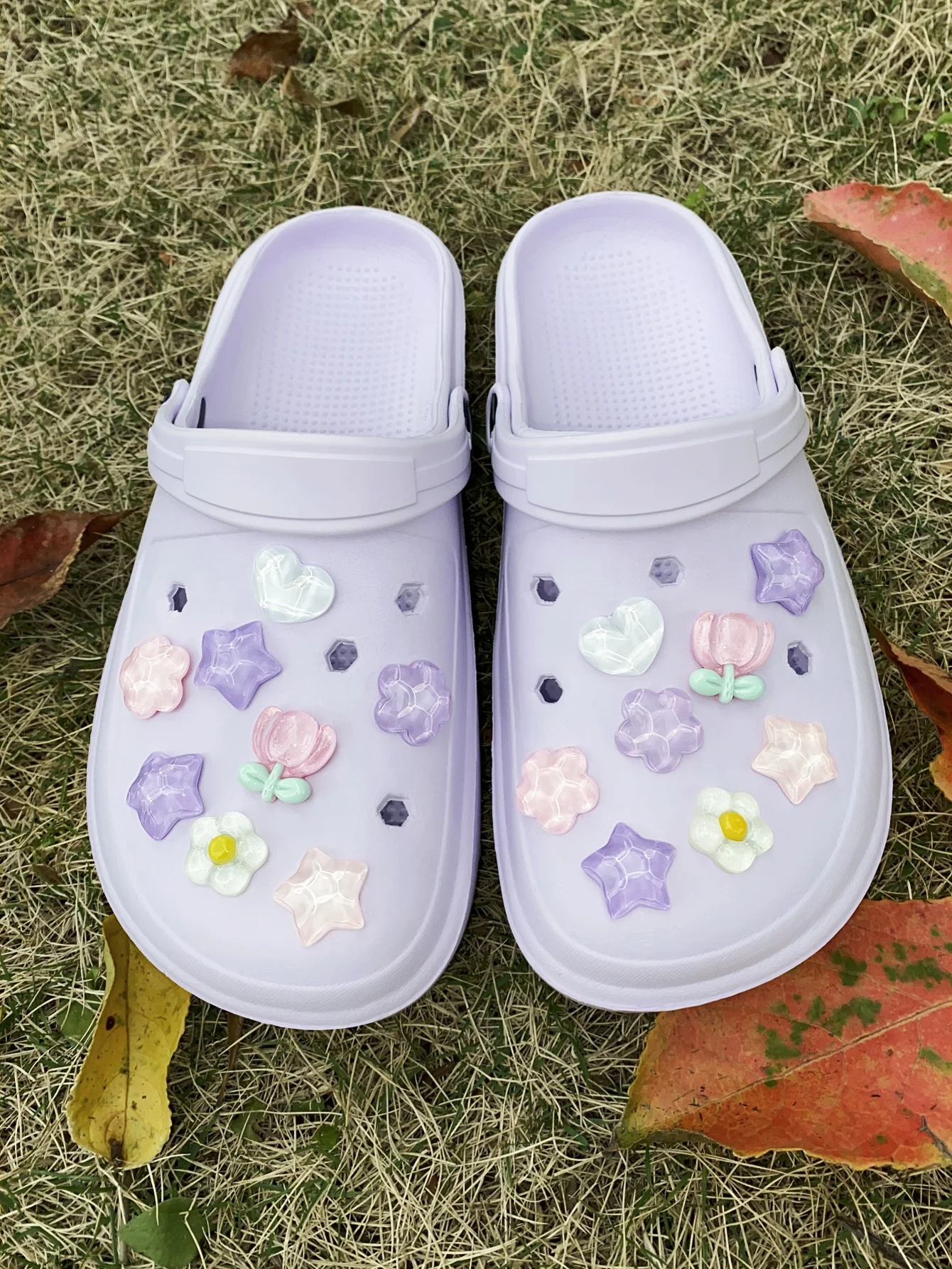 

16 pieces of purple water ripples stars, flowers, white hearts, pink flower shoe buckle DIY decoration, suitable for women sanda