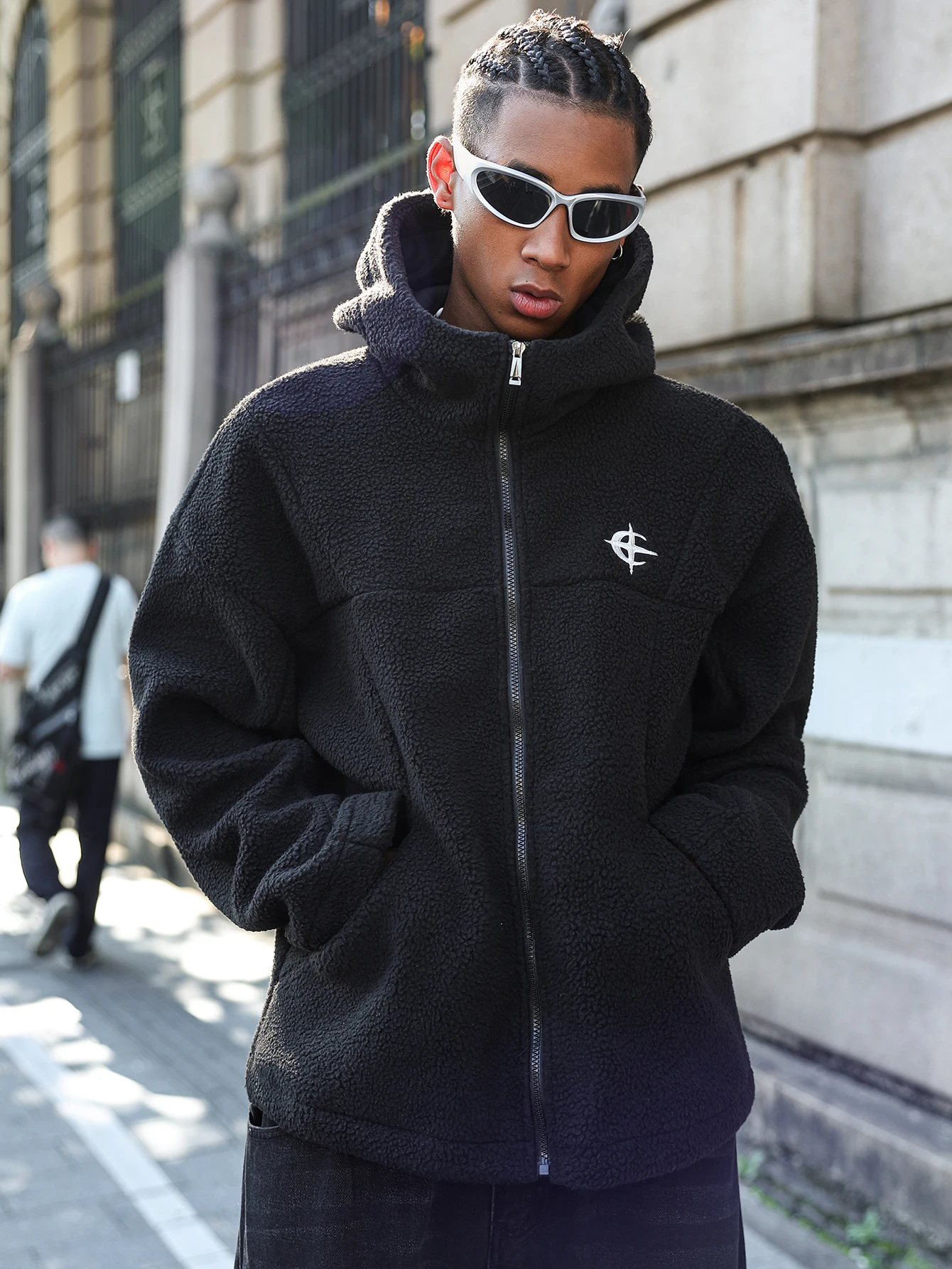 

Men's Sherpa Fleece Hooded Jacket - Zip Closure & Embroidered Logo, Oversized Warm for Street & Cold Weather Outfits