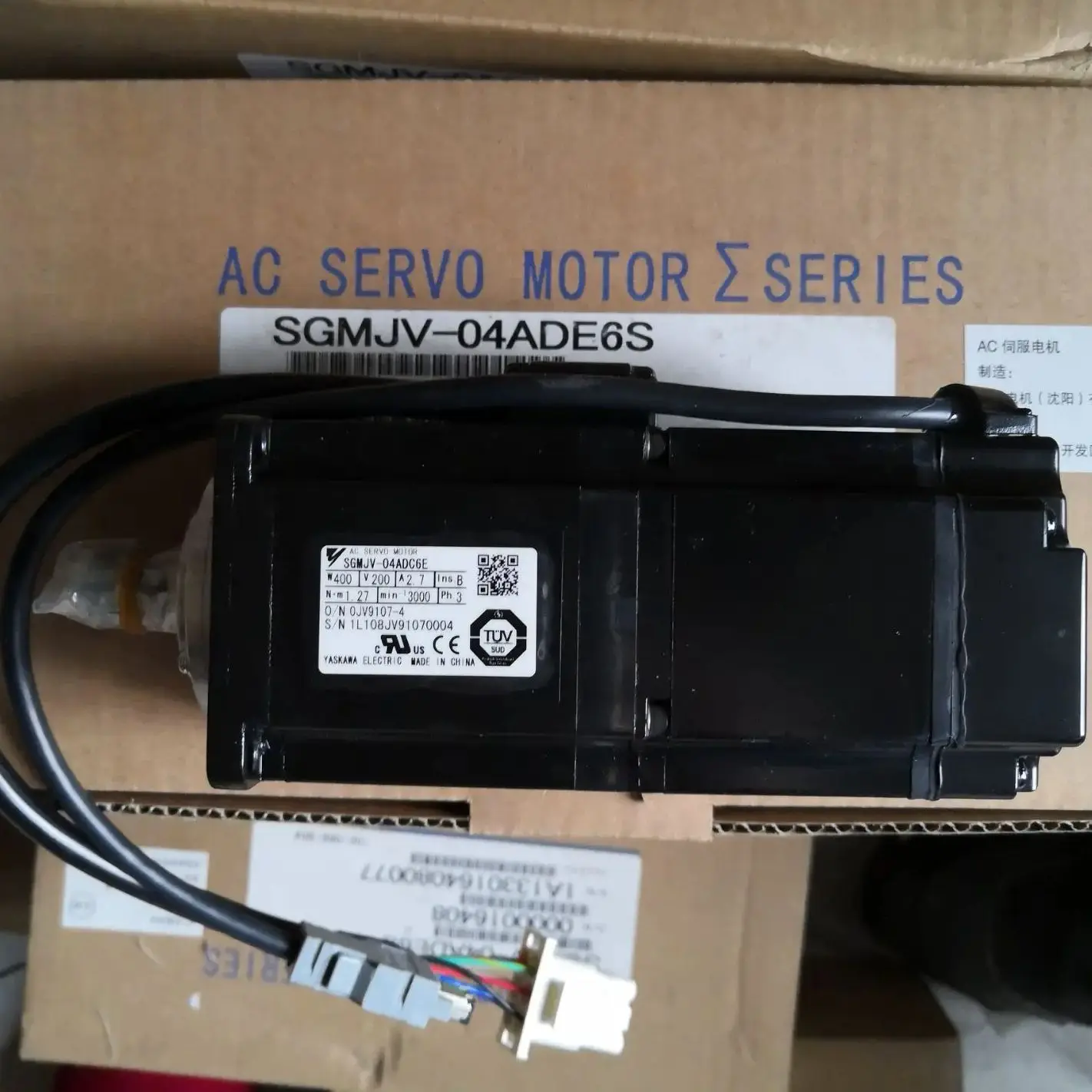 1-year warranty Genuine Original Product SGMJV-04ADC6E Brand new Servo motor，SGMJV 04ADC6E，Fast shipping