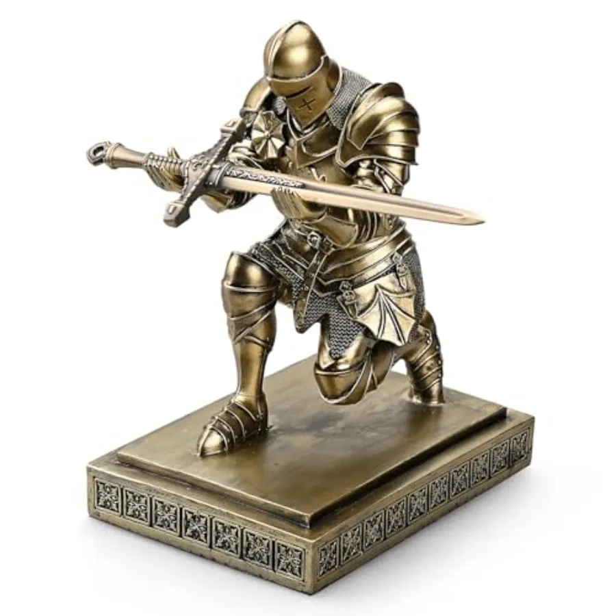 

Подставка для ручек и карандашей в виде средневекового рыцаря в доспехах, органайзер для рабочего стола, аксессуары, пресс-папье из смолы, в подарок с крутым дизайном