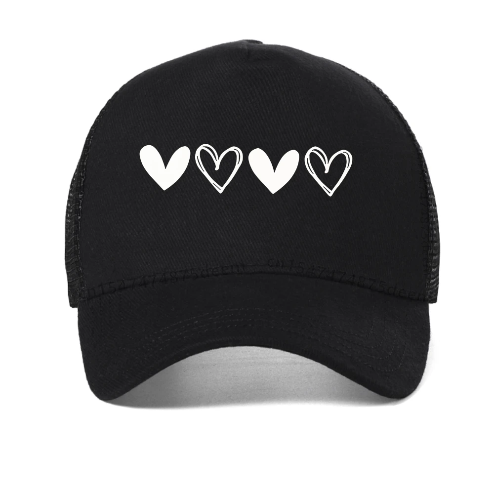 

Four Love Prints Graphic Sports baseball cap with heart-shaped pattern for outdoor sun hat Breathable adjustable trucker hats
