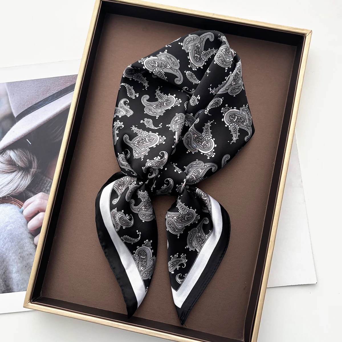 

Women Design Paisley Print Scarf Silk Imitation Neck Scarves Foulard Bandana Hijab Hairbands Square Shawls Wraps